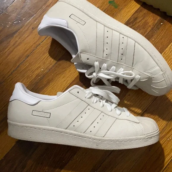 Used - Picture 1 of 7